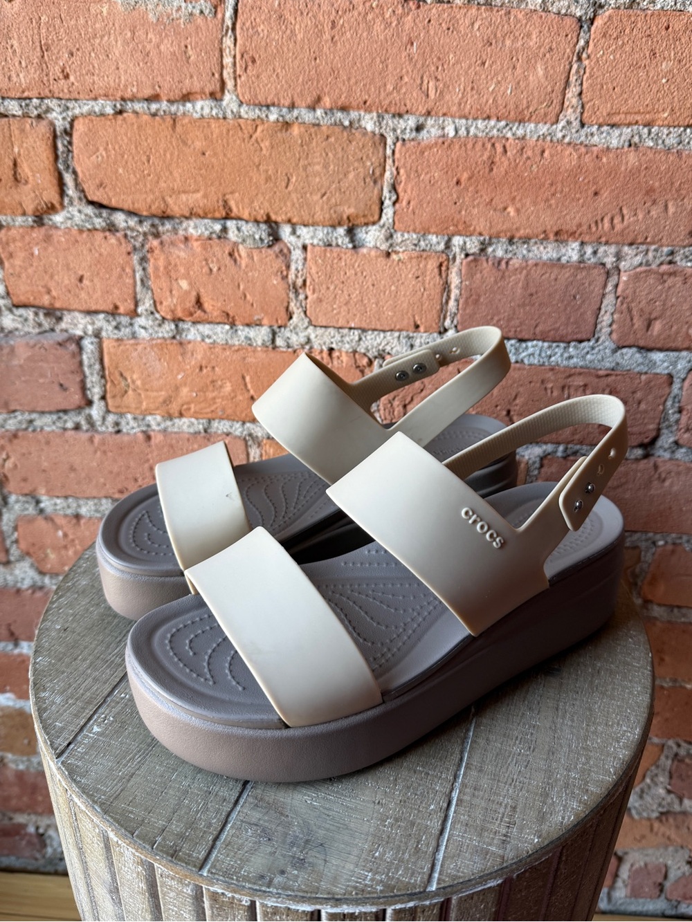 Women's Tan Cream Beige Platform Crocs Strap Sandals - Picture 2 of 7